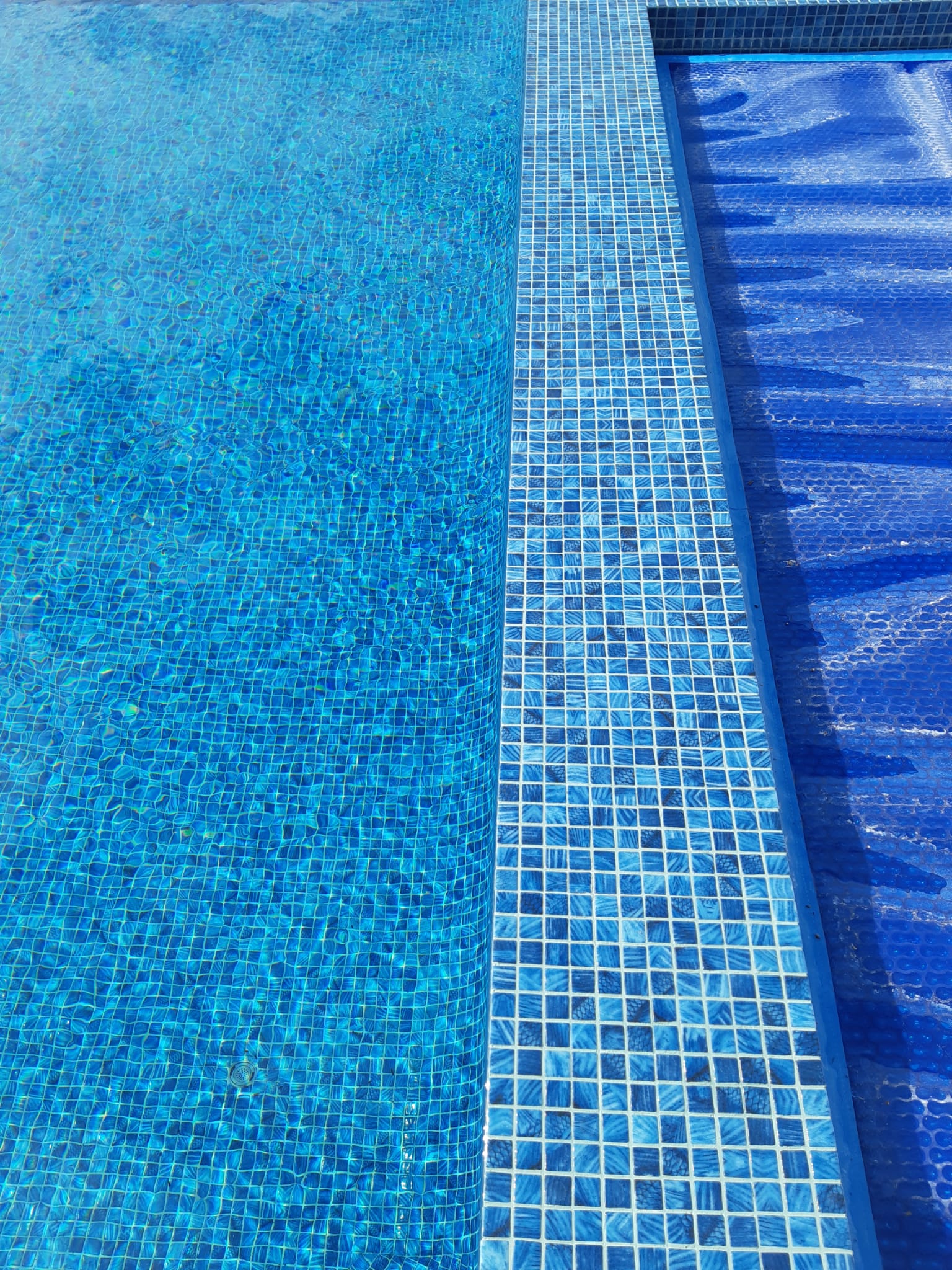 Deep Sea Blue Spanish PVC DOT Pool Mosaic 77020