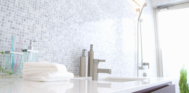 5 Tips On How To Keep Your Bathroom Tiles Free Of Mould And Mildew